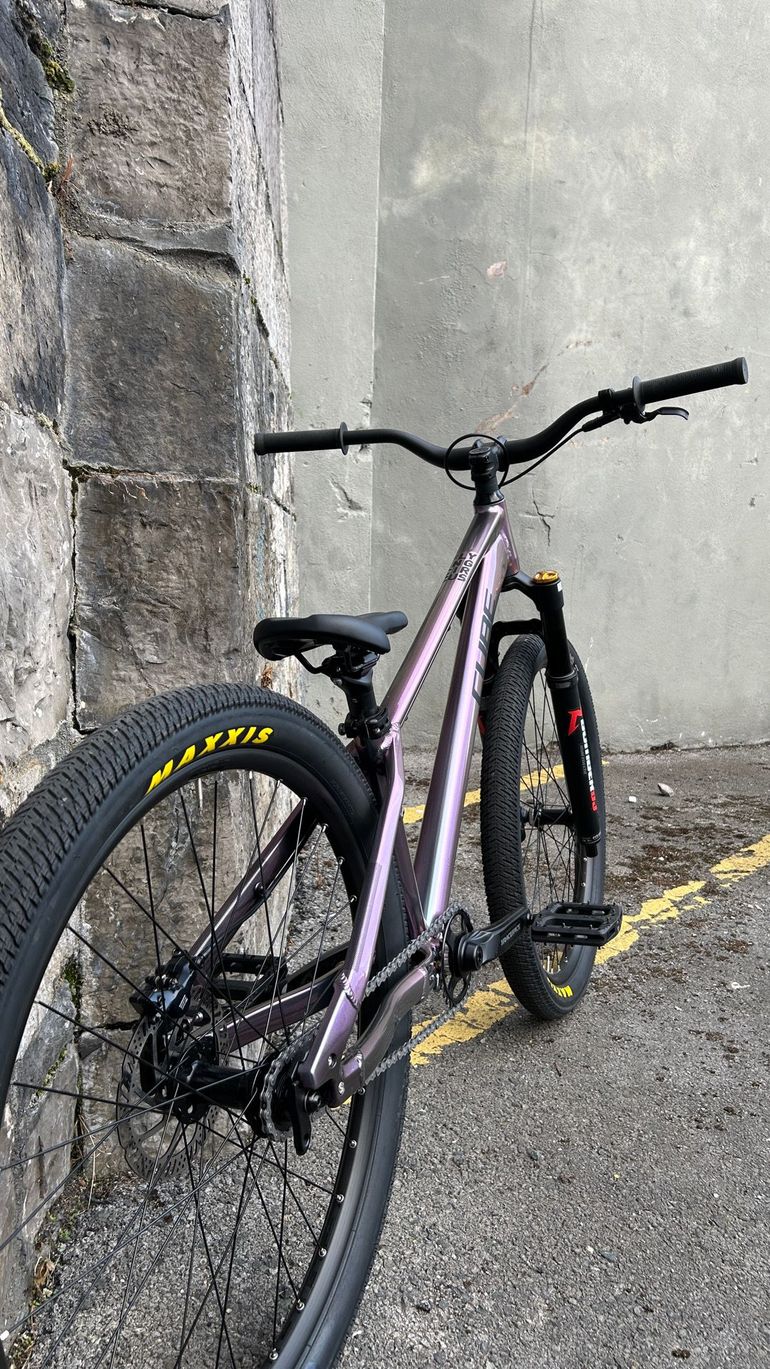 Used CUBE Flying Circus Custom 2025 Mountainbike, Purple — image 2 of 7