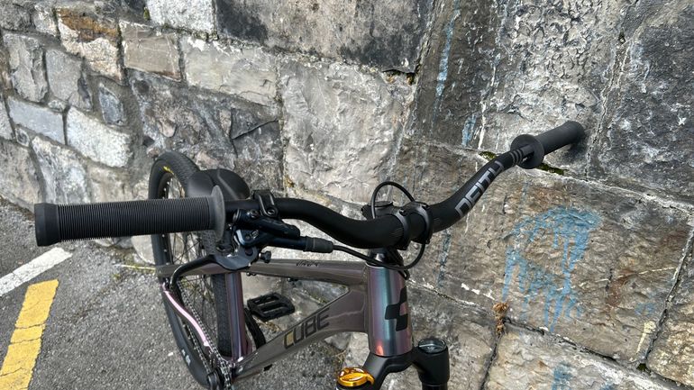 Used CUBE Flying Circus Custom 2025 Mountainbike, Purple — image 5 of 7