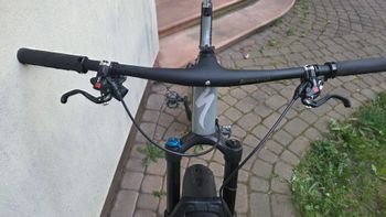 Used Specialized Epic Shimano Deore XT 2023 Mountainbike, Light Gray — image 7 of 9
