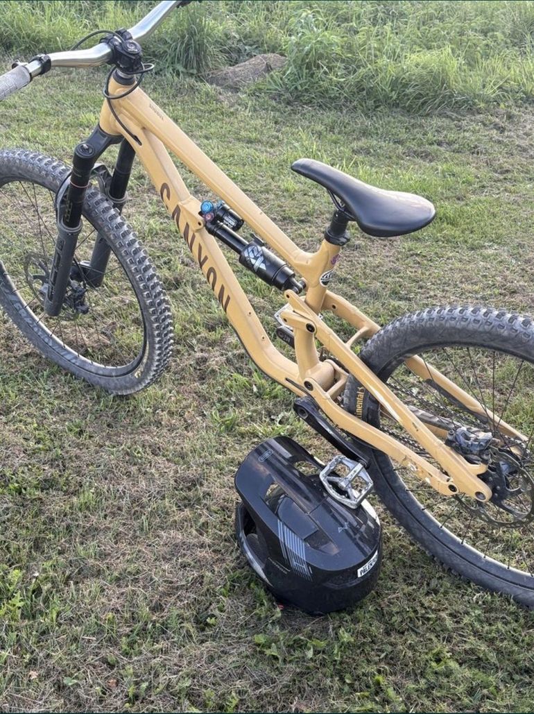 Canyon Torque 29 AL 6 2022 2022 Mountainbike usato, Arancione — immagine 2 di 3