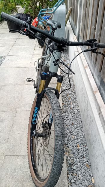 Used CUBE Cube Reaction Hybride 625 2023 2023 Mountainbike, Light Gray, 27.5 (650B) — image 1 of 57