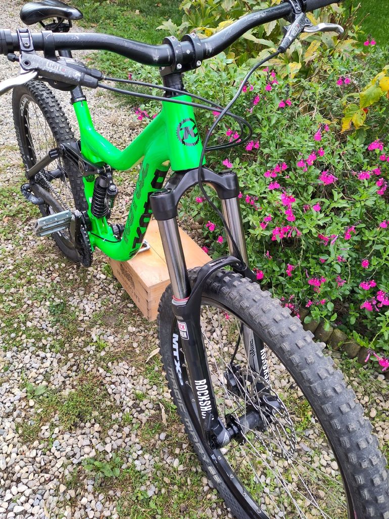 Używany Kona ENTOURAGE 2014 2014 Mountainbike — zdjęcie 10 z 15
