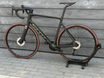 Brugt Scott Addict RC Shimano 105 Di2 2024 Road & Gravel — billede 14 af 14
