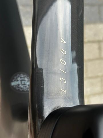 Brugt Scott Addict RC Shimano 105 Di2 2024 Road & Gravel — billede 11 af 14