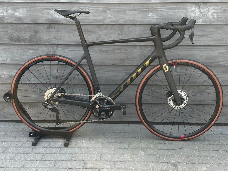 Used Scott Addict RC Shimano 105 Di2 2024 Road & Gravel