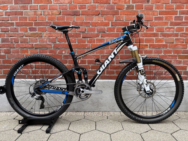 Used Giant Anthem X Advanced SL Team Rabobank Full Carbon/Shimano XTR/Fox 32/Size M 2011 MTB