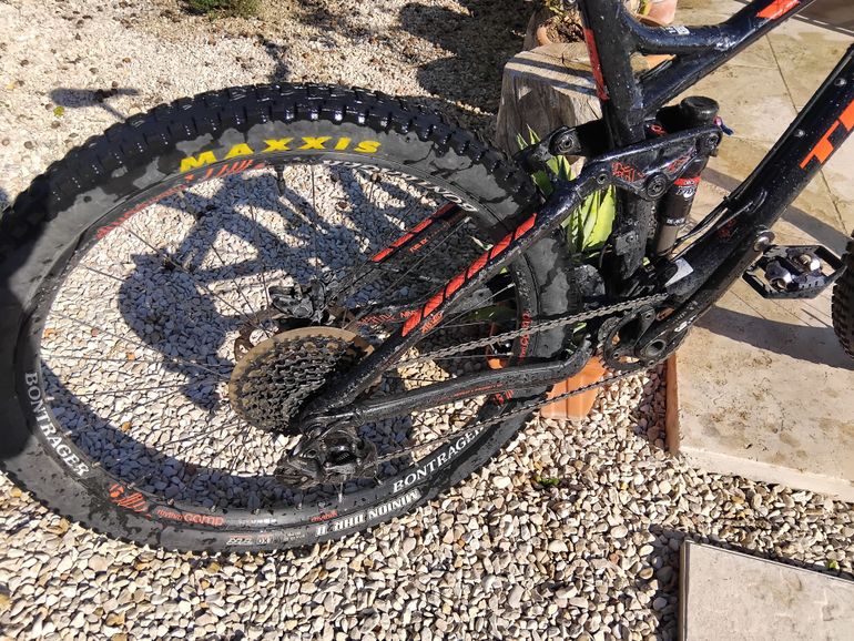 Použité Trek Fuel EX 9 27.5 2015 2015 Mountainbike — obrázek 5 z 9