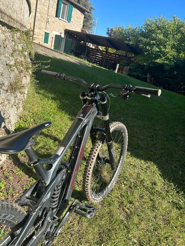 Used GT Fury Pro 2023 2023 Mountainbike, Light Gray — image 5 of 6