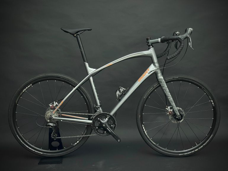 Giant AnyRoad Shimano Sora 2016