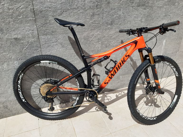 Used Specialized Epic S-works  2018 Frameset Frameset 2018 Mountainbike, Red — image 1 of 4