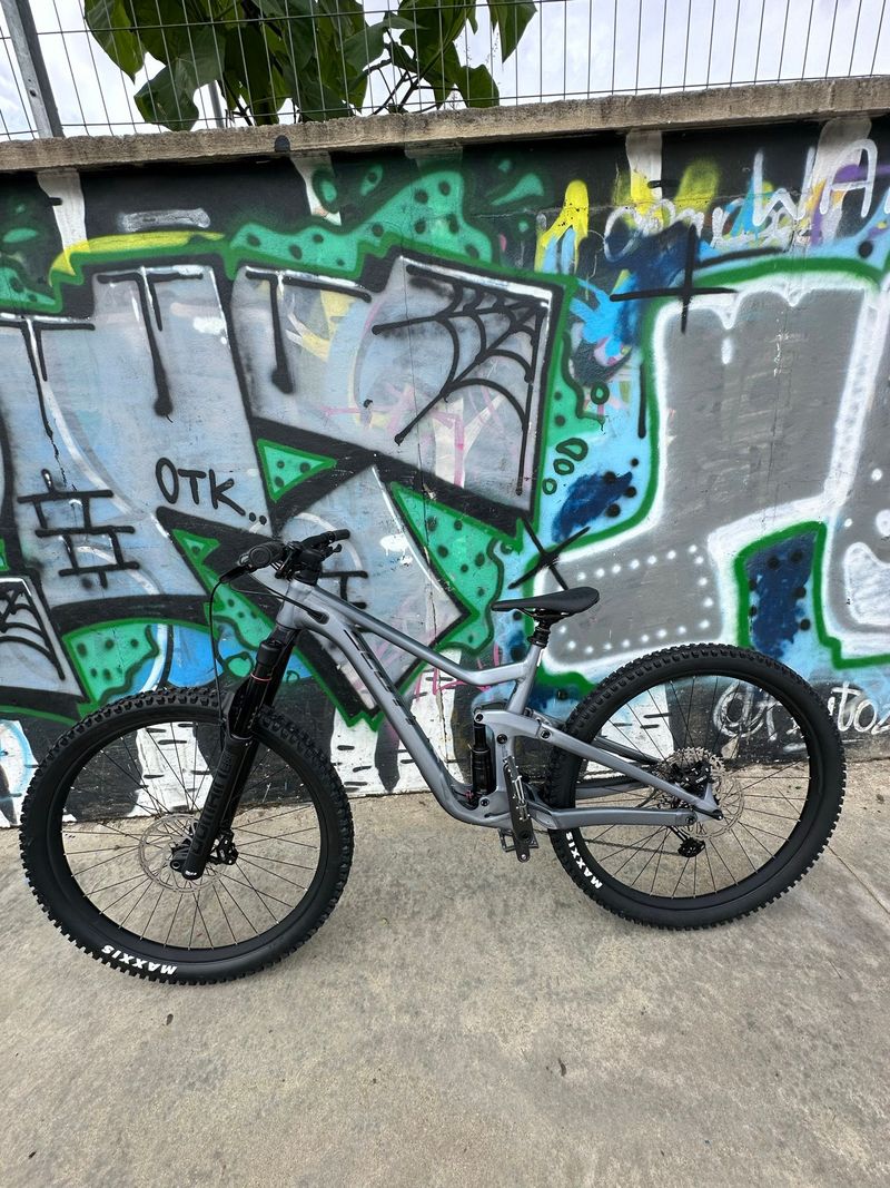 Used Scott Ransom 930 2023 2023 Mountainbike, Light Gray, 29 — image 1 of 11