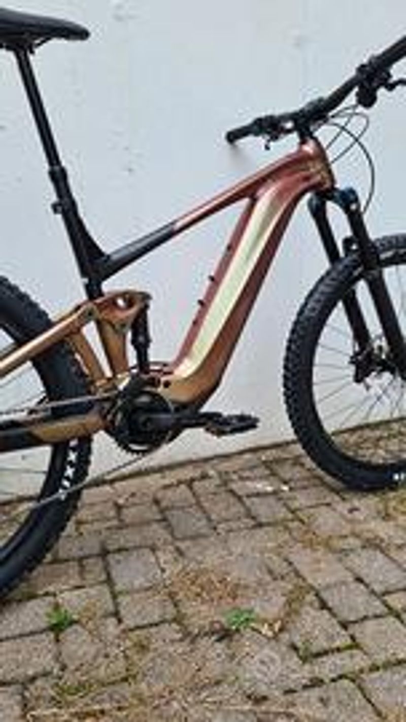Used Giant Trance E +2 2023 Mountainbike, Orange — image 4 of 6
