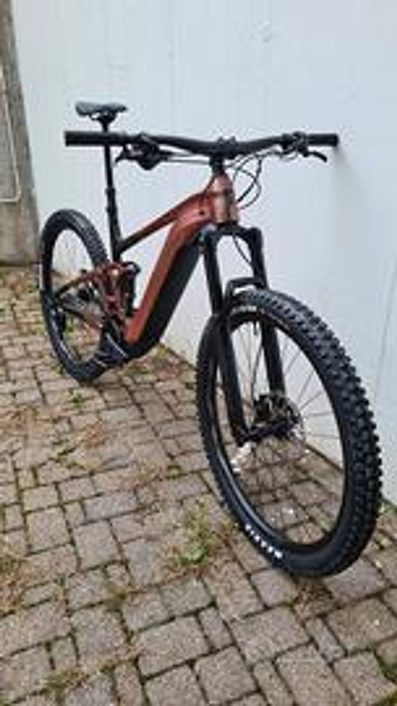 Used Giant Trance E +2 2023 Mountainbike, Orange — image 2 of 6