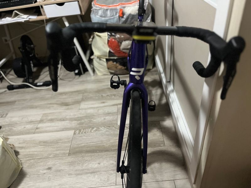 Ridley Helium Shimano 105 Di2 2024 Road & Gravel usato, Viola — immagine 12 di 32