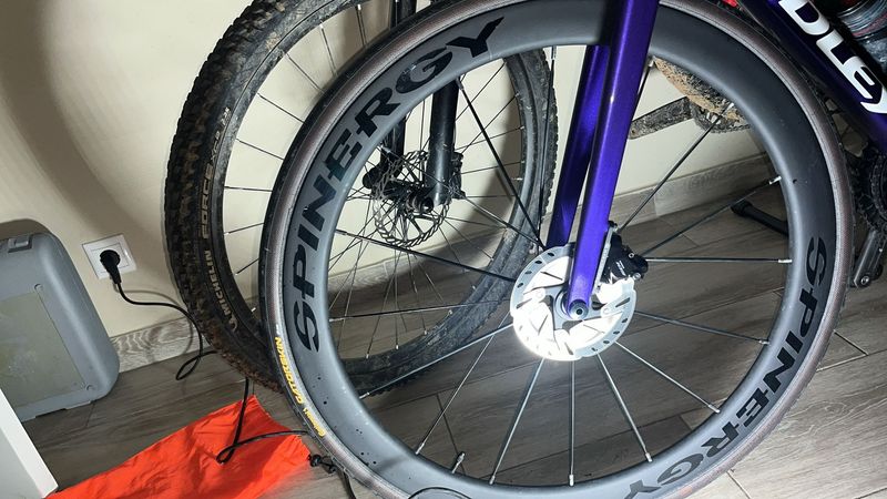 Ridley Helium Shimano 105 Di2 2024 Road & Gravel usato, Viola — immagine 27 di 32