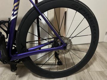 Ridley Helium Shimano 105 Di2 2024 Road & Gravel usato, Viola — immagine 2 di 32