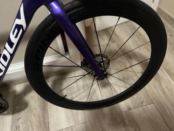 Ridley Helium Shimano 105 Di2 2024 Road & Gravel usato, Viola — immagine 16 di 32