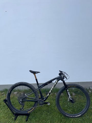 Käytetty Trek Supercaliber SRAM XX 2024 Mountainbike — kuva 1 / 4