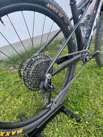 Tweedehands Trek Supercaliber SRAM XX 2024 Mountainbike — afbeelding 3 van 4