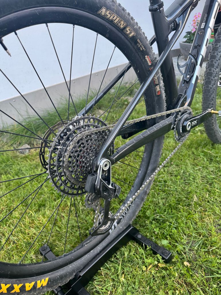Tweedehands Trek Supercaliber SRAM XX 2024 Mountainbike — afbeelding 3 van 4