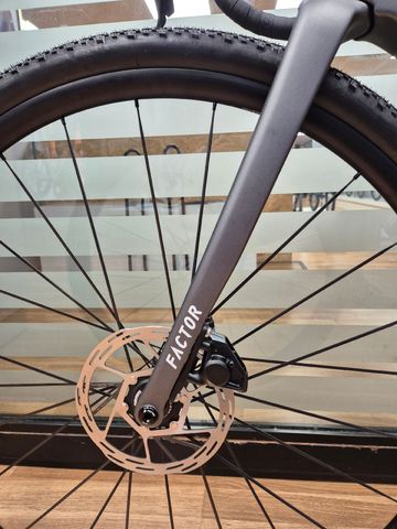 Used Factor LS - SRAM Rival eTap AXS 2023 Road & Gravel, Light Gray — image 9 of 12