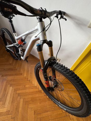 Used Specialized Stumpjumper Shimano SLX 2025 Mountainbike, Gris claro — image 4 of 8