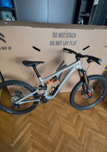 Used Specialized Stumpjumper Shimano SLX 2025 Mountainbike, Gris claro — image 7 of 8