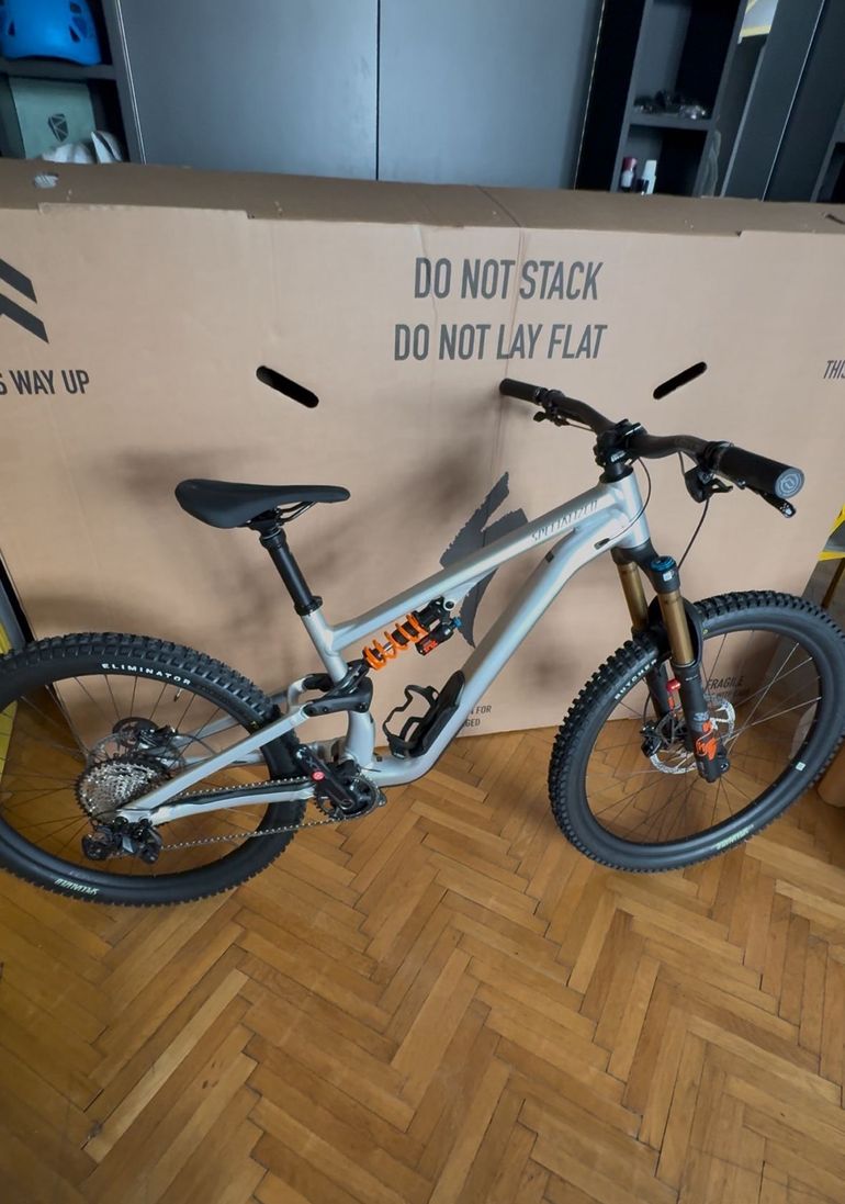 Used Specialized Stumpjumper Shimano SLX 2025 Mountainbike, Gris claro — image 7 of 8