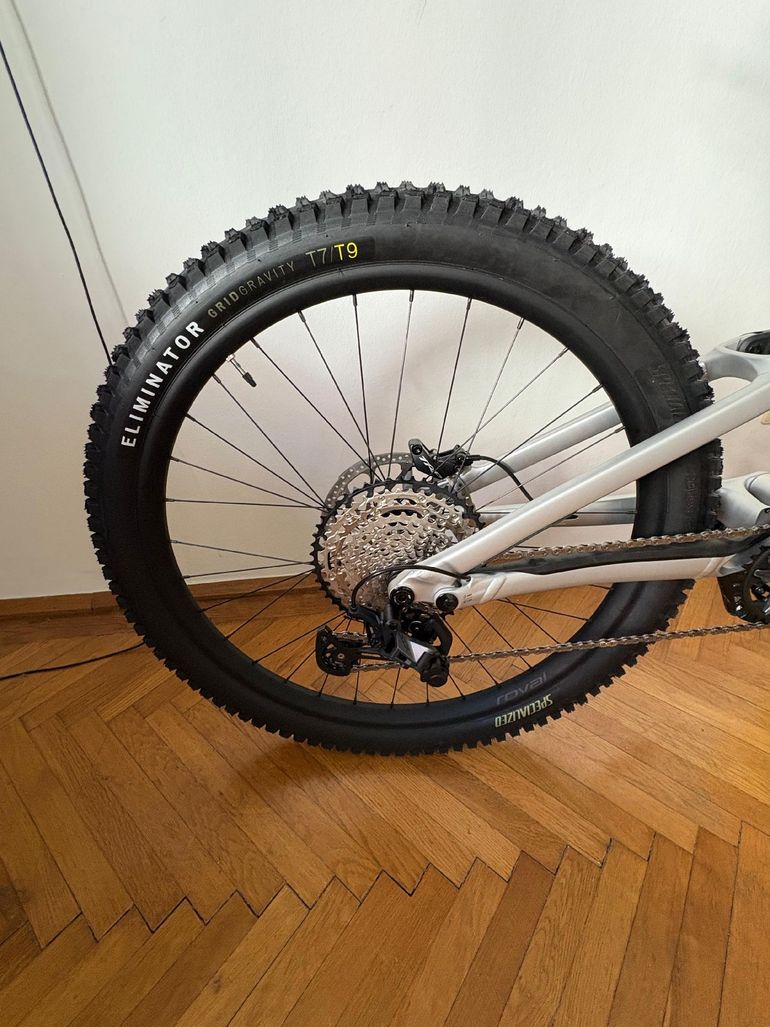 Used Specialized Stumpjumper Shimano SLX 2025 Mountainbike, Gris claro — image 3 of 8