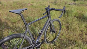 Gebrauchtes Scott Addict RC 15 2024 2024 Road & Gravel, Hellgrau — Bild 2 von 5