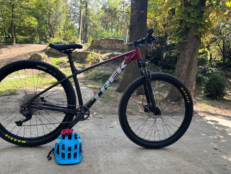 Used Trek Marlin 6 Gen 3 2025 2025 Mountainbike, Black, 29 — image 8 of 8