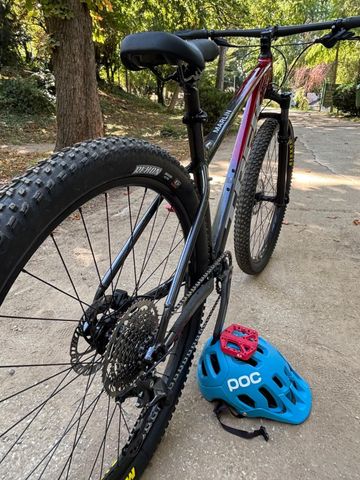 Used Trek Marlin 6 Gen 3 2025 2025 Mountainbike, Black, 29 — image 4 of 8