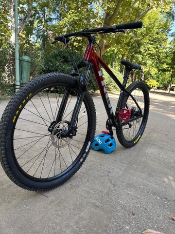 Used Trek Marlin 6 Gen 3 2025 2025 Mountainbike, Black, 29 — image 6 of 8