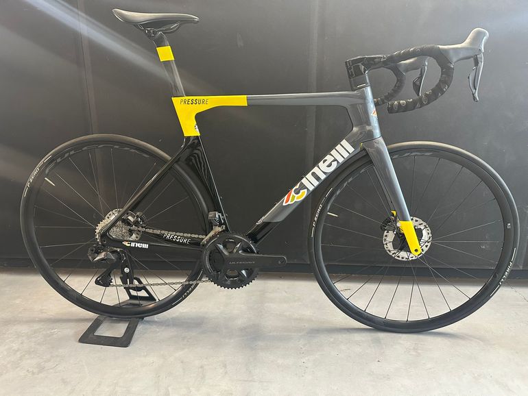 Cinelli PRESSURE II - ULTEGRA DISC DI2 2024