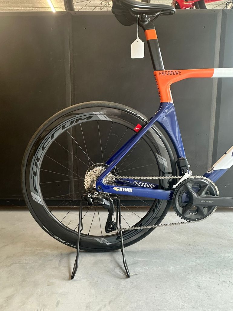Použité Cinelli PRESSURE - 105 DISC DI2 2024 2024 Road & Gravel — obrázek 3 z 5