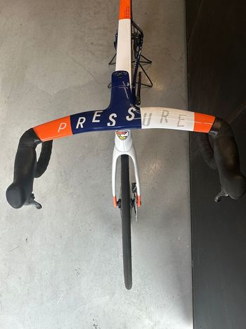 Použité Cinelli PRESSURE - 105 DISC DI2 2024 2024 Road & Gravel — obrázek 2 z 5