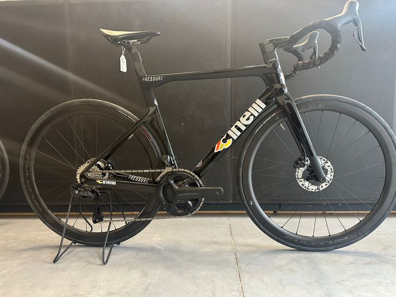 Cinelli PRESSURE II - ULTEGRA DISC DI2 2024