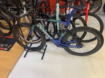 Used Pinarello DOGMA F Disc 2024 2024 Road & Gravel