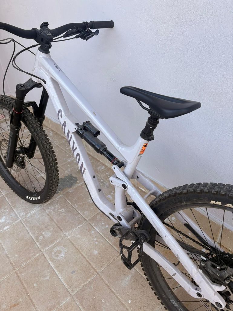 Canyon Torque Park AL 6 2024 2024 Mountainbike usato, Bianco — immagine 3 di 3