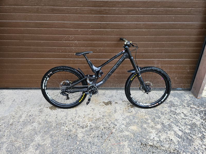 Gebrauchtes Canyon Sender CF 9.0 2020 2020 Mountainbike, Schwarz, 27.5 — Bild 5 von 8