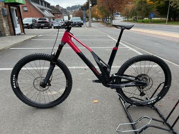 Gebrauchtes UNNO BURN Elite S2 2023 2023 Mountainbike, Rot, Verschieden — Bild 4 von 4
