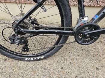 Used Giant Talon 4 2021 2021 Mountainbike, Black, 27.5, 29 — image 3 of 3