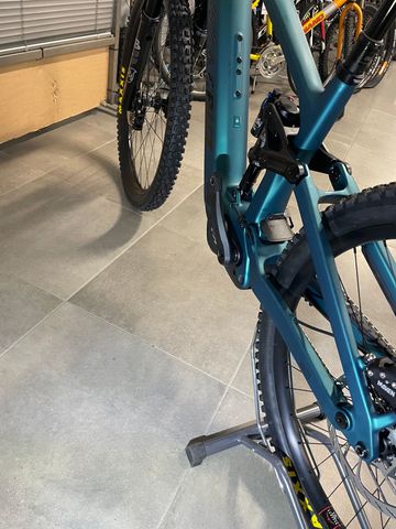 Gebrauchtes Santa Cruz Bullit C 90 2026 Mountainbike, Grün — Bild 6 von 7