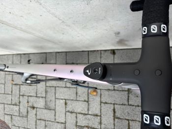 Pinarello Dogma GR 2026 Road & Gravel usato, Grigio chiaro — immagine 7 di 10