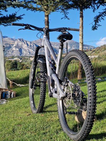 Gebrauchtes YT Industries Jeffsy CORE 2 29 2022 2022 Mountainbike, Hellgrau, 29 — Bild 3 von 8