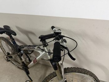 Used K2 K2 Razorback Comp – Full Suspension – Shimano XT 2006 Mountainbike, Light Gray — image 3 of 11