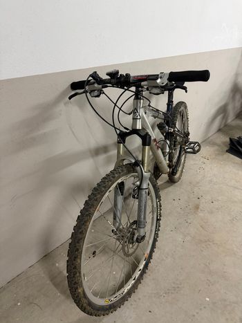Used K2 K2 Razorback Comp – Full Suspension – Shimano XT 2006 Mountainbike, Light Gray — image 1 of 11
