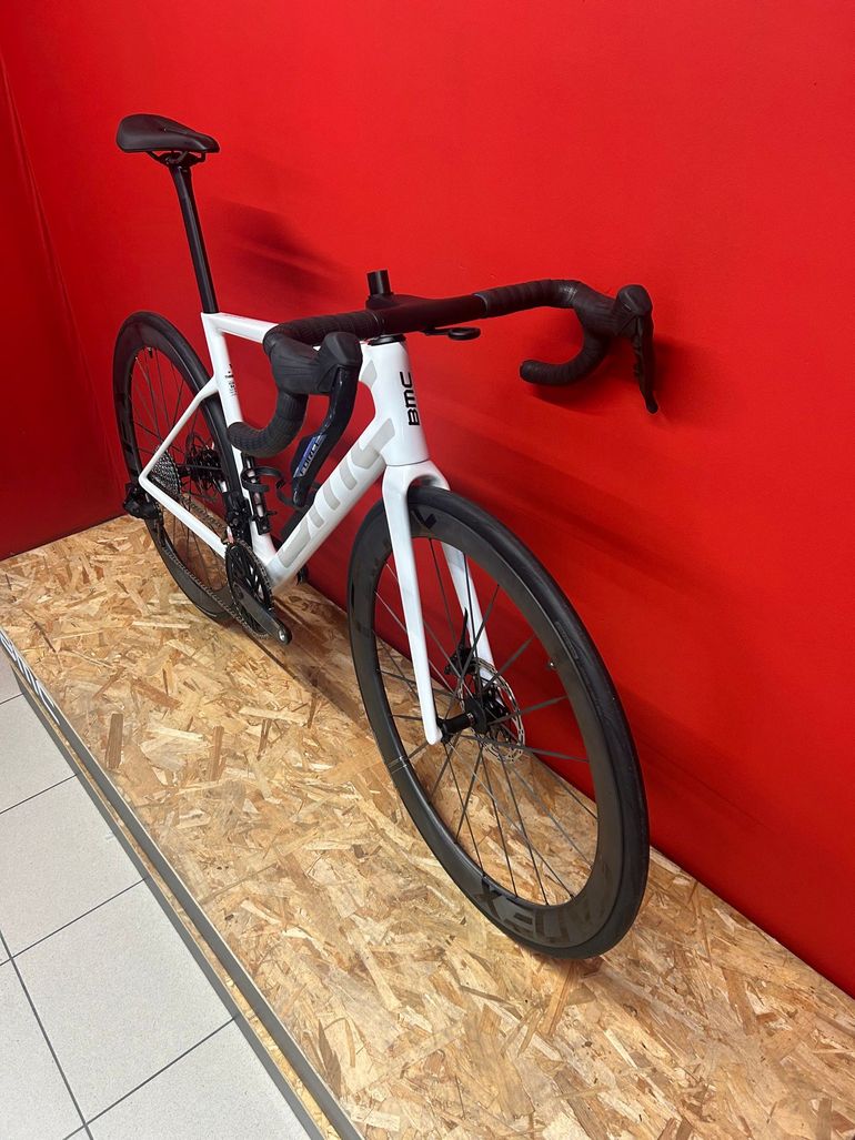 Used BMC Teammachine SLR01 Three 2026 2026 Road & Gravel, Blanco — image 7 of 10