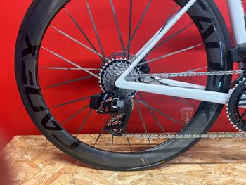 Used BMC Teammachine SLR01 Three 2026 2026 Road & Gravel, Blanco — image 4 of 10