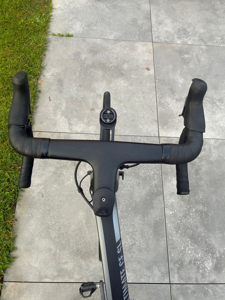Tweedehands Canyon Ultimate CF SL 8.0 Di2 2019 2019 Road & Gravel — afbeelding 8 van 10